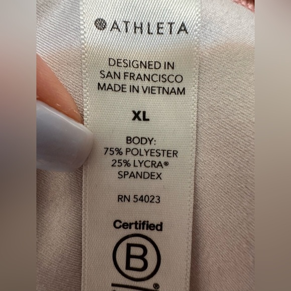 Athleta Shanti Printed Crop Tank in Sea Spray - Picture 4 of 4